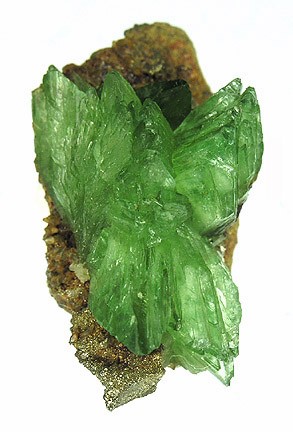 ラドラマイト】（ラドラム鉄鉱）足尾銅山からも発見！緑色の鉱物