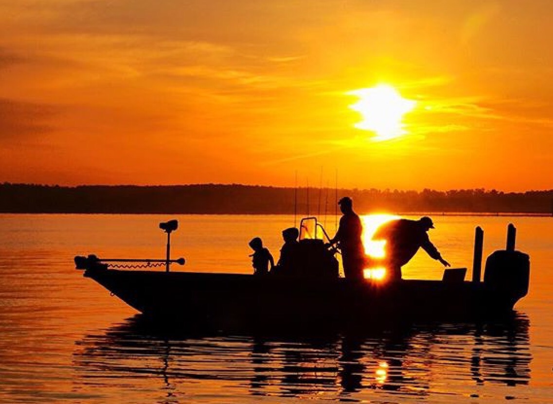 If you’re like many of us, the first things that might come to mind are fortune 500 companies, successful celebrities or billionaire investors. Cast Your Nets On The Other Side Devotions By Chris Hendrix