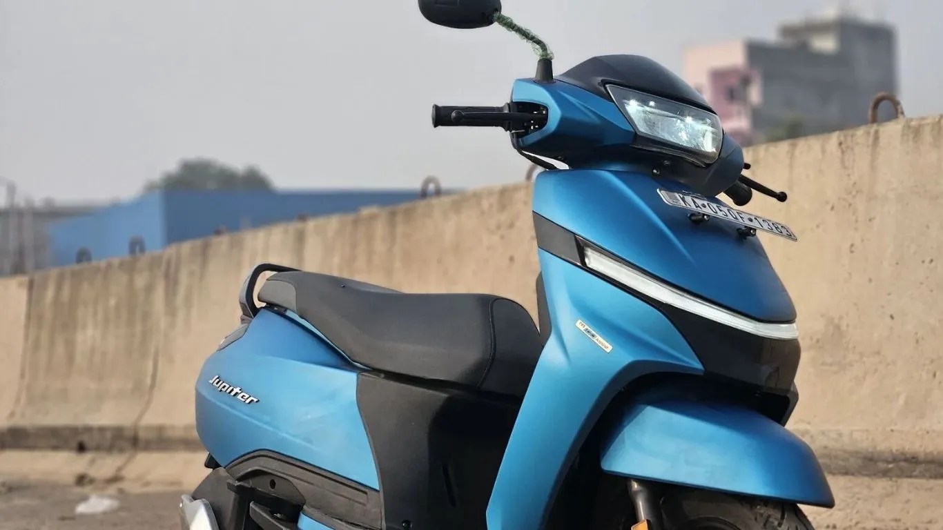 Bajaj Pulsar price cut: पल्सर, जुपिटर और KTM अब ₹24,000 तक सस्ती, GST कटौती का बड़ा तोहफा