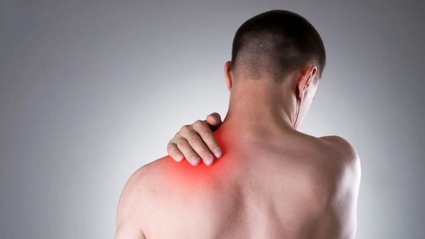 Shoulder pain: कंधे का दर्द बना मुसीबत! PGI में खुलासा- 50% लोग नहीं कराते इलाज!