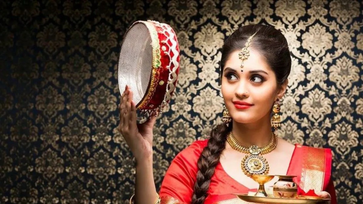Karwa Chauth Rashifal: 3 राशियों पर बरसेगी सूर्य-शुक्र की कृपा, धन-दौलत में होगी बंपर वृद्धि!