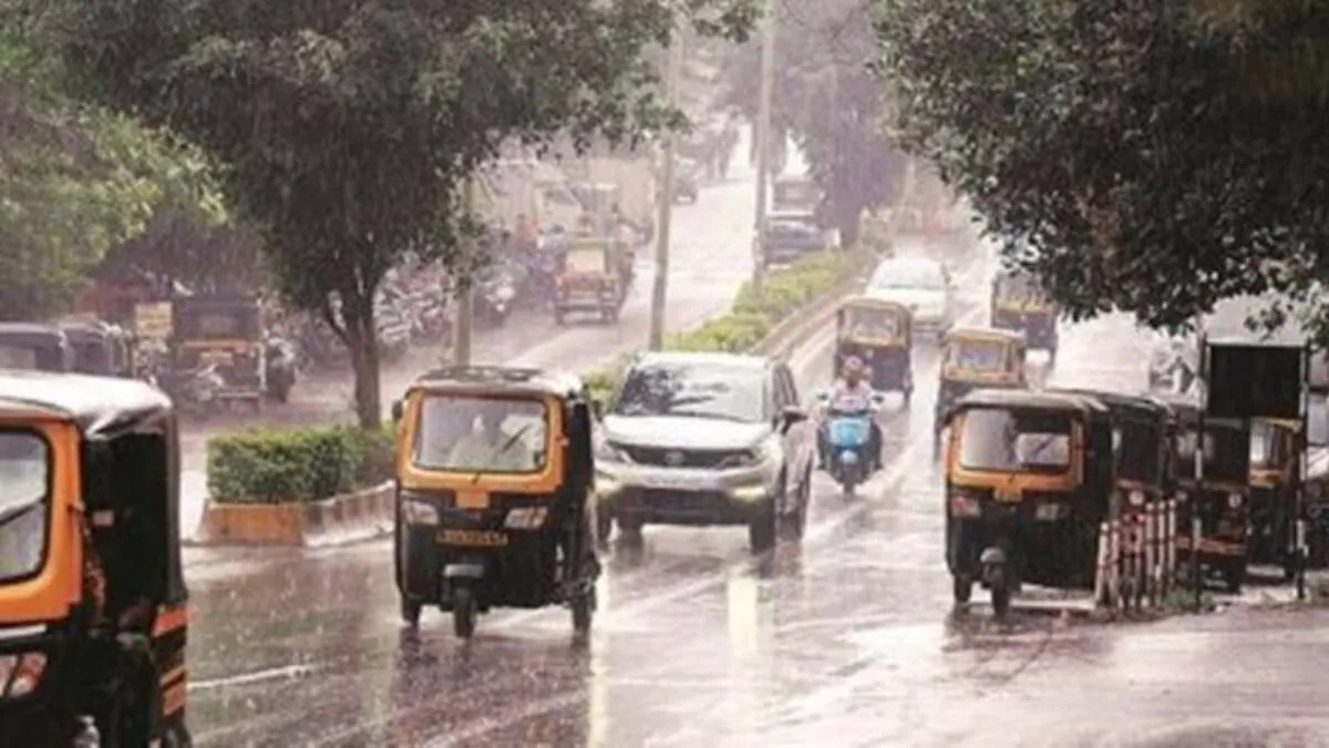 UP Weather Today: 27 जिलों में रेड अलर्ट, जानें आज का फुल मौसम