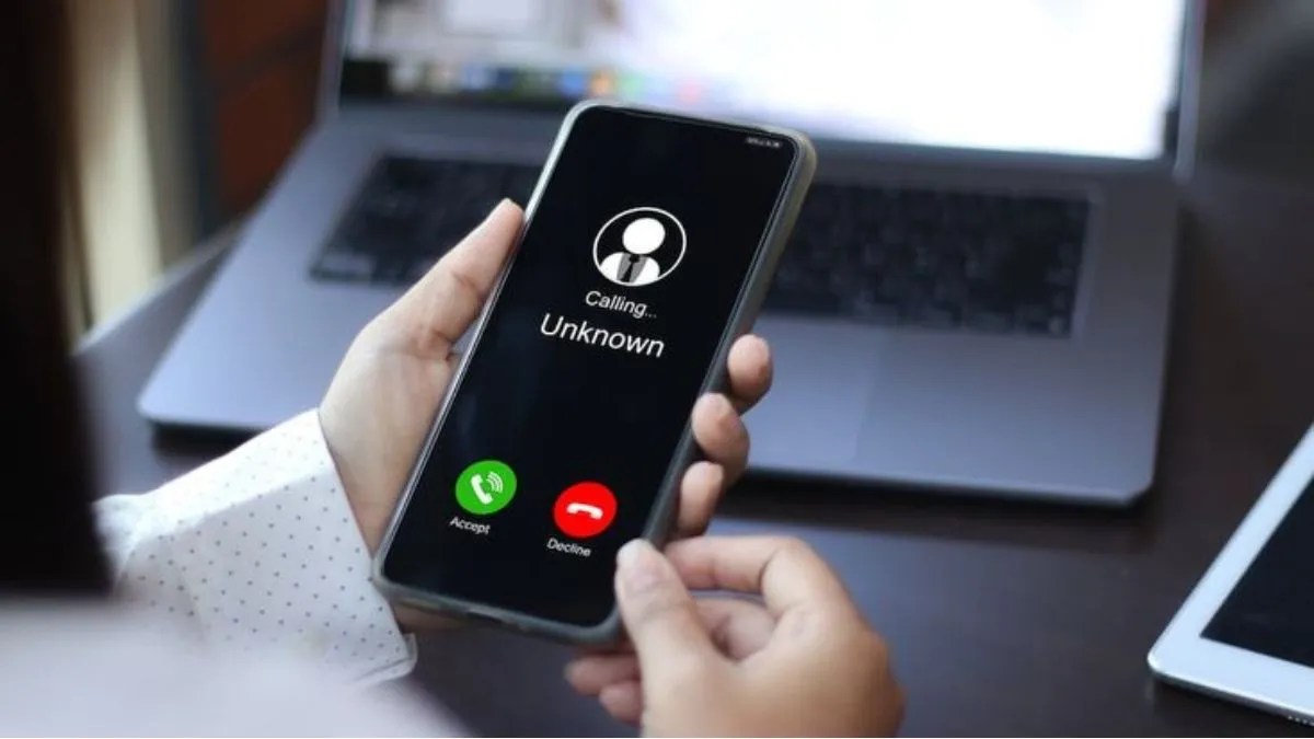 TRAI Caller Name Display: हर अनजान नंबर पर असली नाम फ्लैश होगा, TRAI का मास्टरस्ट्रोक!
