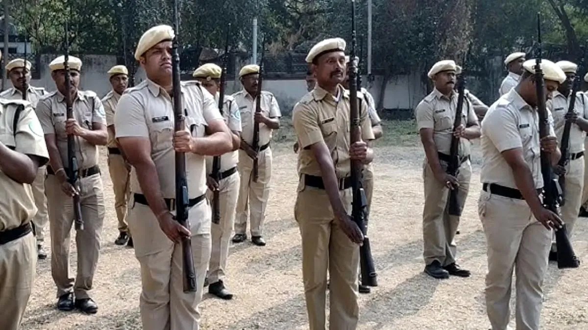 UP Home Guard Recruitment: यूपी में होमगार्ड भर्ती के 41,424 पदों पर ऑनलाइन आवेदन शुरू
