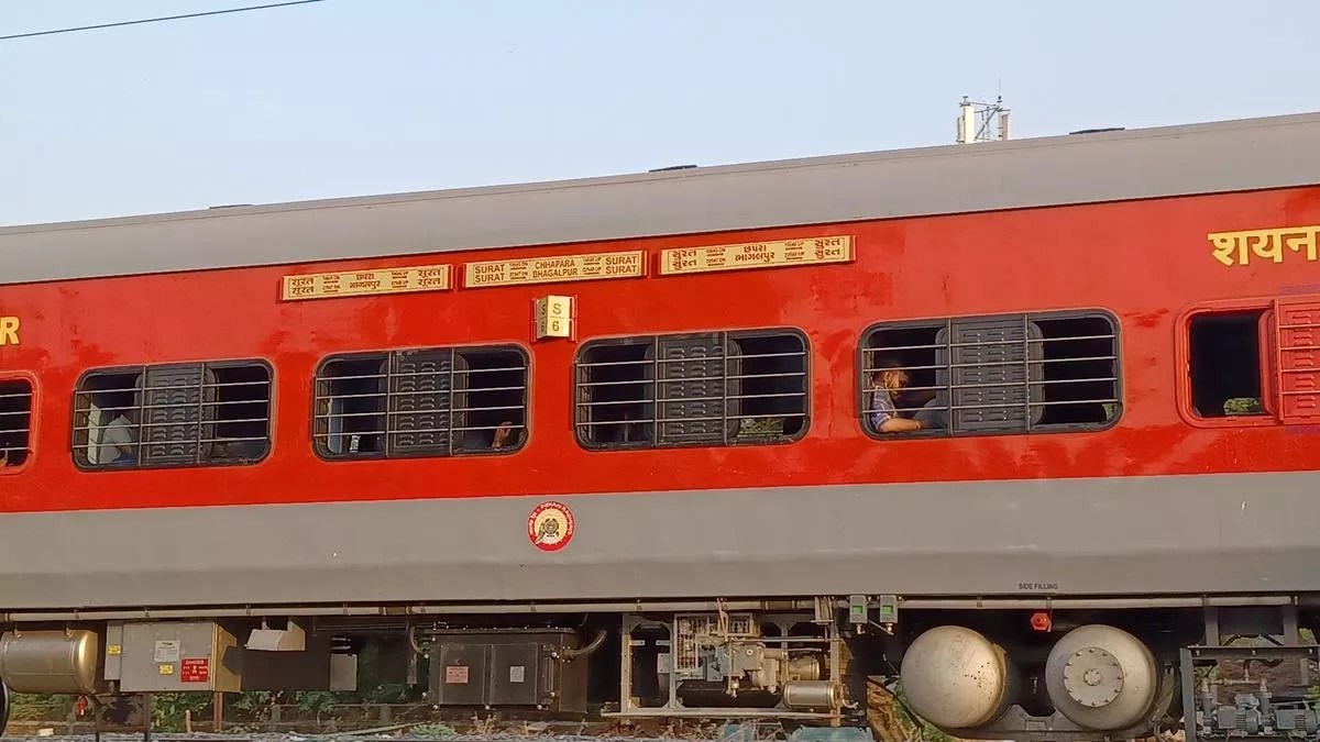 ताप्ती गंगा और लखनऊ-छपरा एक्सप्रेस को थावे जंक्शन से चलाने की तैयारी,