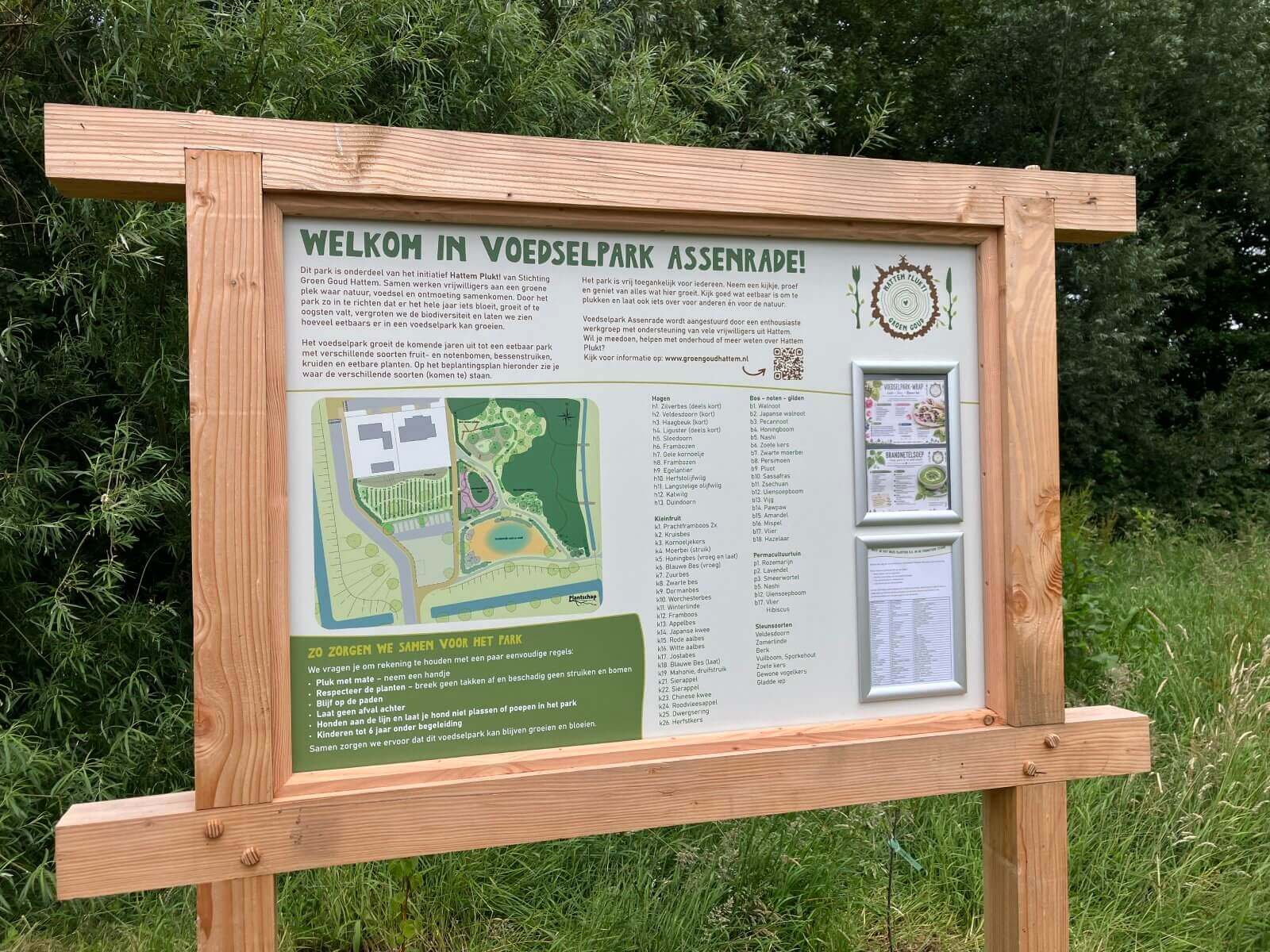 Fraai informatiebord onthuld bij voedselpark Assenrade op zomerfeest Groen Goud Hattem
