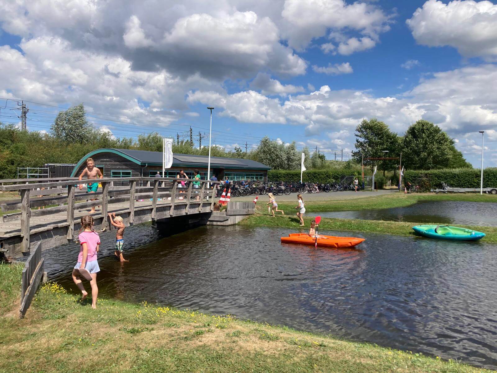 ?? Dolle waterboel op het Hanzepark (met foto’s)