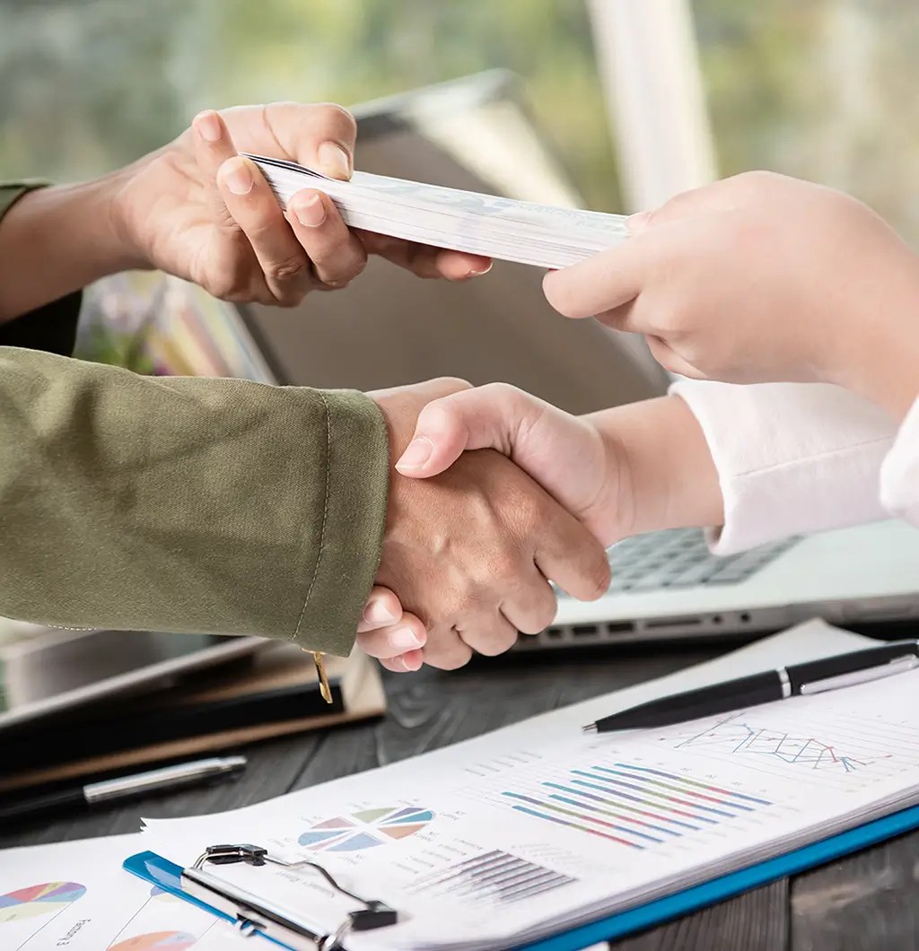 What Sets Conventional Loans Apart From Government-Backed Options