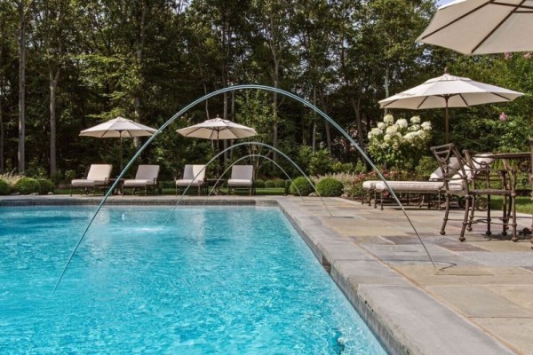 Thrilling Laminar Jets: