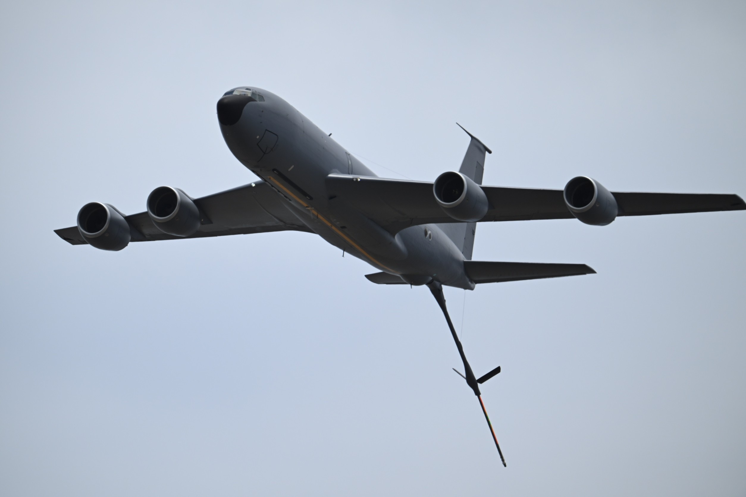 カネオヘ・ベイ・エアショー 2025｜ハワイの空を彩る迫力の航空ショー