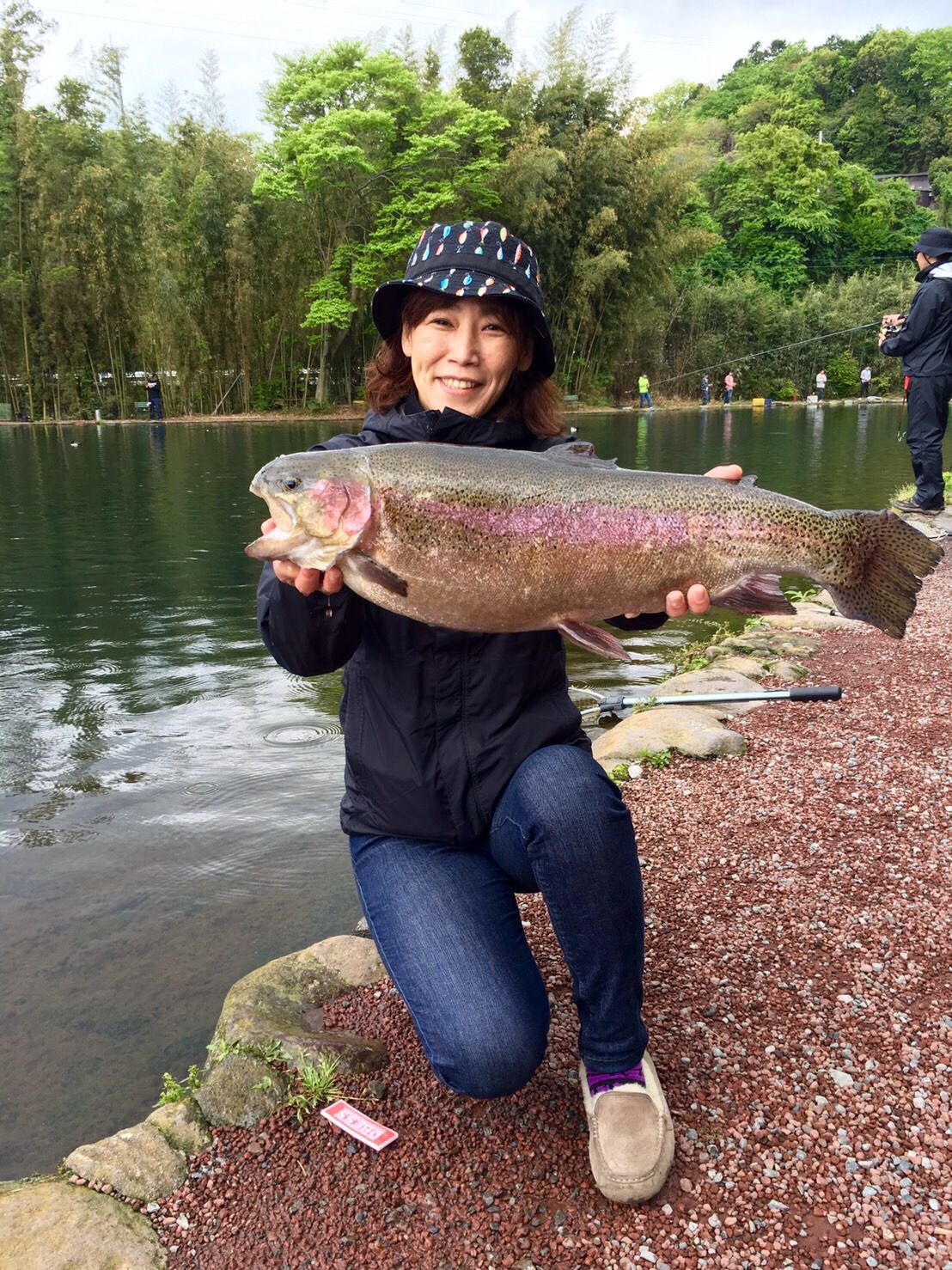 釣り友とトラウト ☆すそのフィッシングパーク☆ | ハヤブサLady 隼華-HAYAKA-