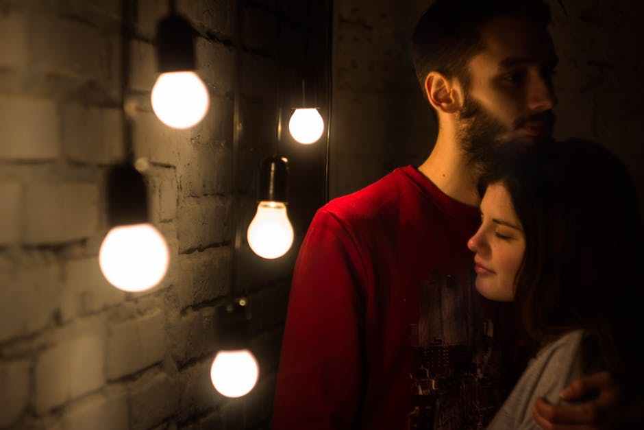 صور انستقرام احضان , صور احتواء وحب الحبيب للحبيب