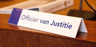 OM eist tot 16 jaar cel voor dodelijke ripdeal in Den Haag De rechtbank in Roermond waar het Openbaar Ministerie celstraf en tbs eiste tegen een vrouw uit Venlo voor poging tot doodslag op haar baby.