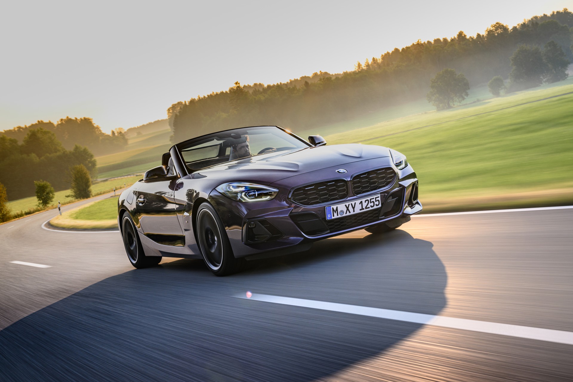 Bmw z4, con il restyling arrivano ritocchi al look e una dotazione più