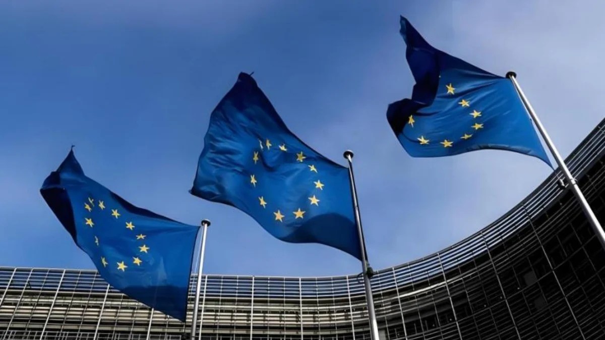 https://mashdigi.com/article-50-of-the-eus-artificial-intelligence-act-has-officially-come-into-effect-ai-generated-content-and-chatbots-are-now-required-to-display-a-transparency-label/