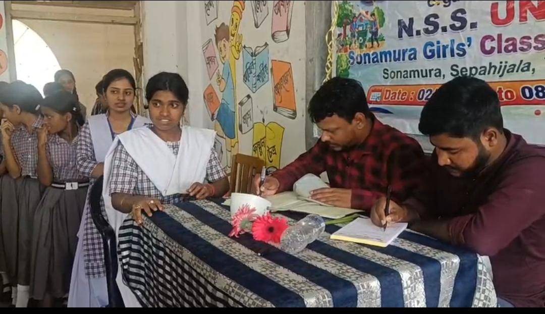 সোনামুড়া দ্বাদশ বালিকা বিদ্যালয়ের জাতীয় সেবা প্রকল্পে সপ্তাহ ব্যাপি বিশেষ শিবিরের অঙ্গ হিসেবে NSS ইউনিটের উদ্যোগে শনিবার অনুষ্ঠিত হলো বিশেষ স্বাস্থ্য শিবির।