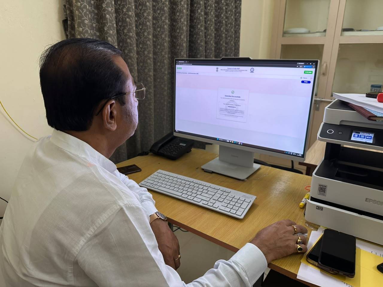 ভারতের প্রথম সম্পূর্ণ ডিজিটাল জনগণনার প্রথম ধাপ হিসেবে দেশজুড়ে শুরু হয়েছে স্ব-তথ্য নথিভুক্তকরণ প্রক্রিয়া।