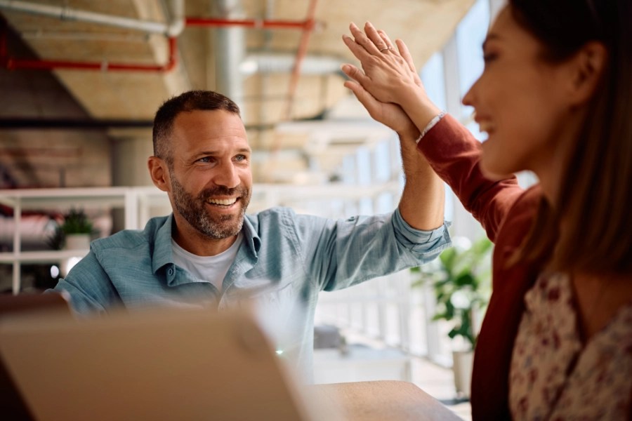 Workplace peer support high 5