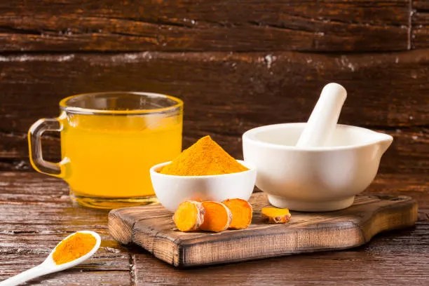 Turmeric water in the morning side effects