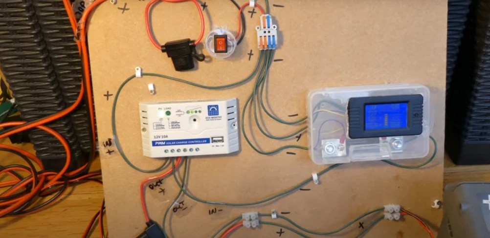 Can you charge a car battery with a solar panel?