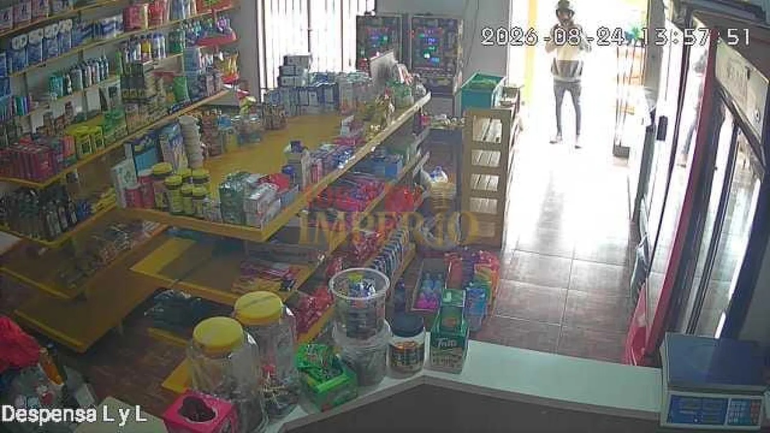 Robo a mano armada en una despensa de la Fracción Terraza II: delincuente se lleva G. 400.000 y un celular