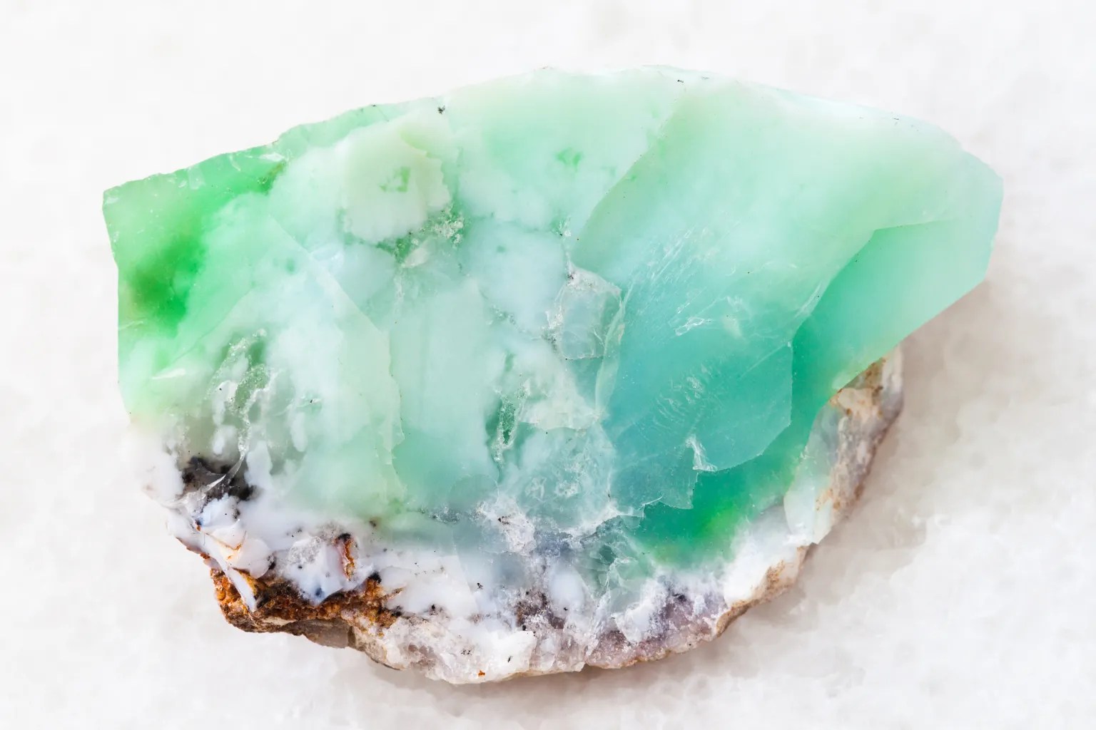 Chrysopras Heilstein für Herzchakra, Vertrauen und innere Erneuerung