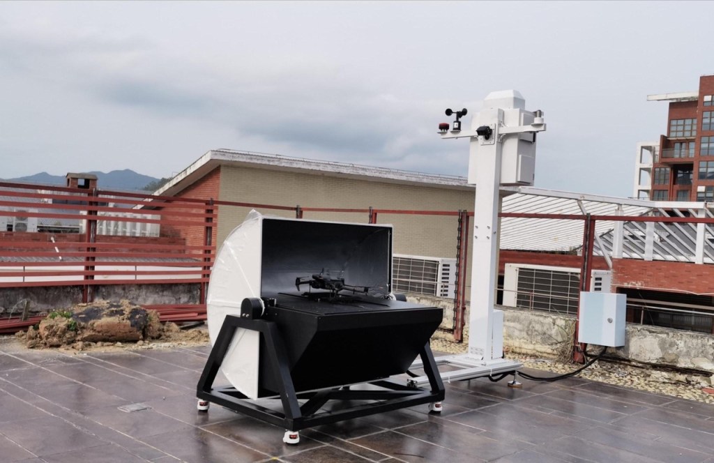 DNEST5-drone-dock-for-emergency-responce-11 - HEISHA robot charging station Deploy a DNEST5 drone dock solution for emergency response