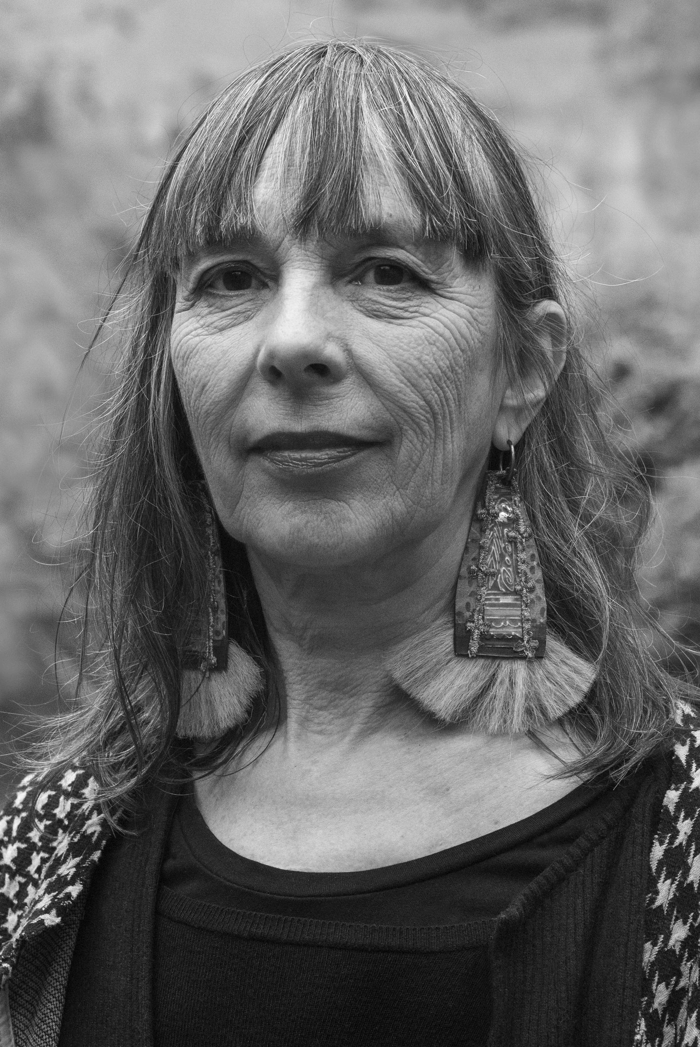 Portrait en noir et blanc d’Hélène Lagnieu par Paulina Fuentes Valenzuela.