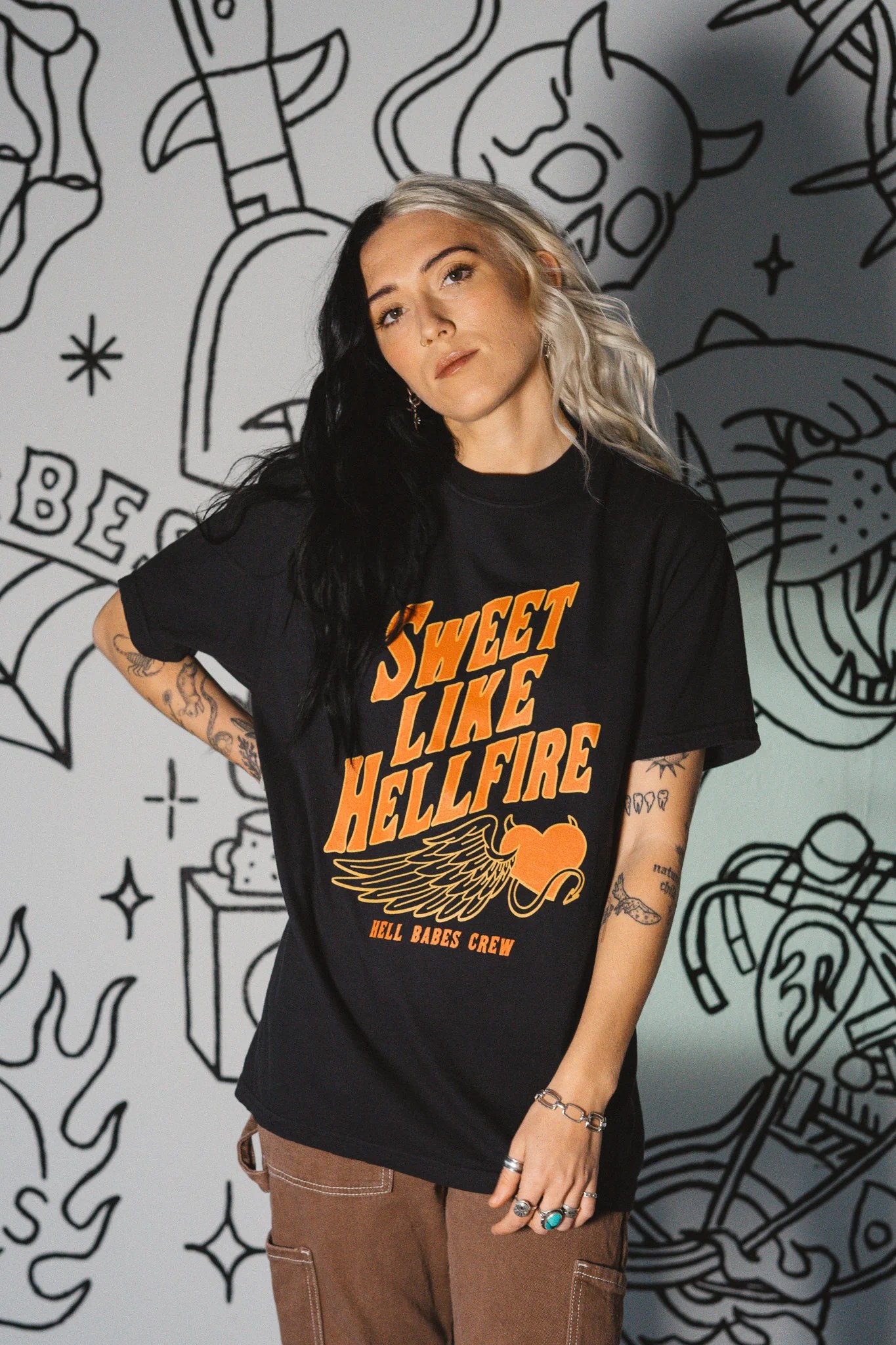 Overalls Size Guide Hell Babes - Download Modern City Wallpaper | Mobile