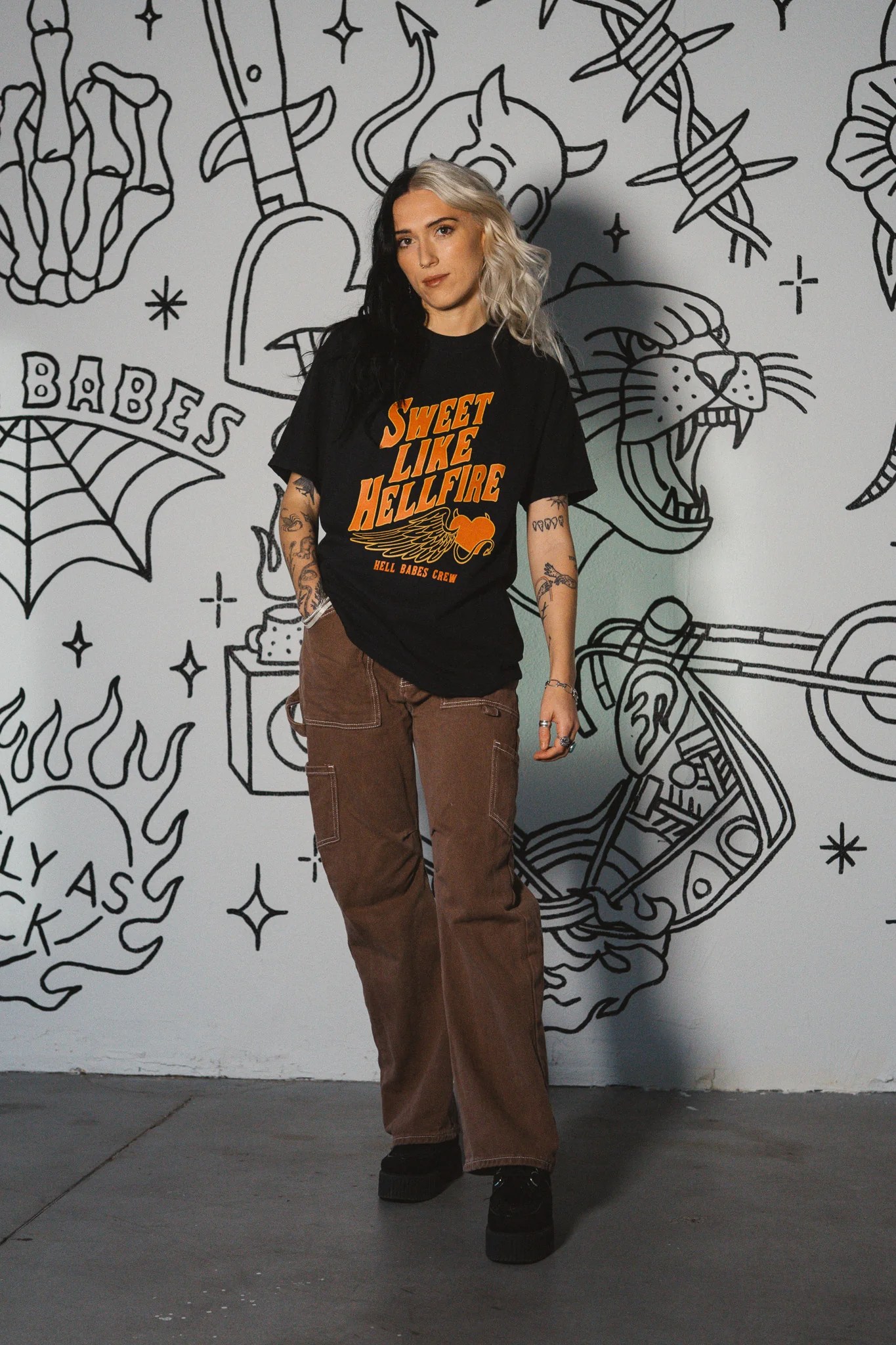 Jackets Hell Babes - Classic 4K Colorful Backgrounds | Free Download