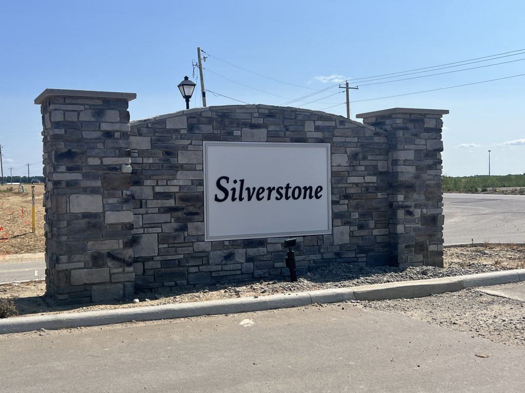 A picture of the entrance sign for Silverstone Community