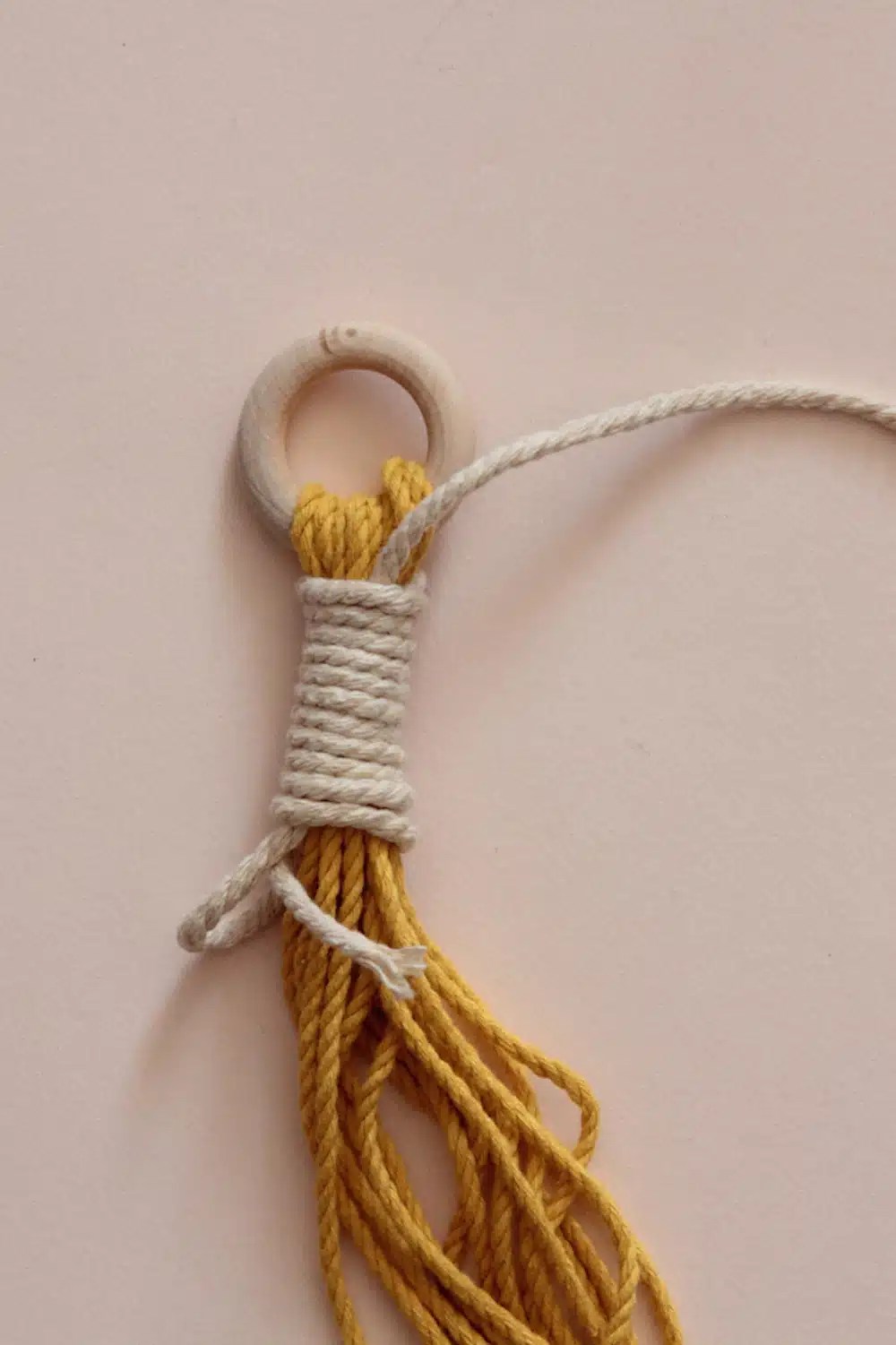 Déco Macramé à Faire Soi Même Réaliser un vase suspendu en macramé soi-même