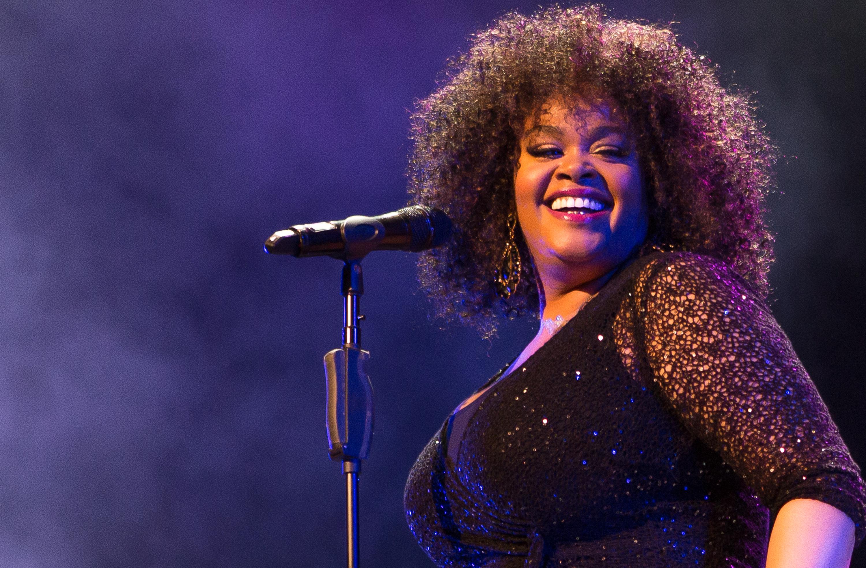 Black female R&B singers | Black America Web
