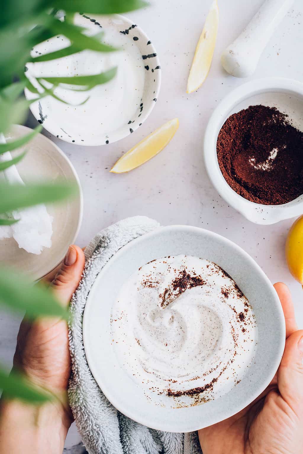 9 diy coffee face mask recipes to fight sagging + puffiness