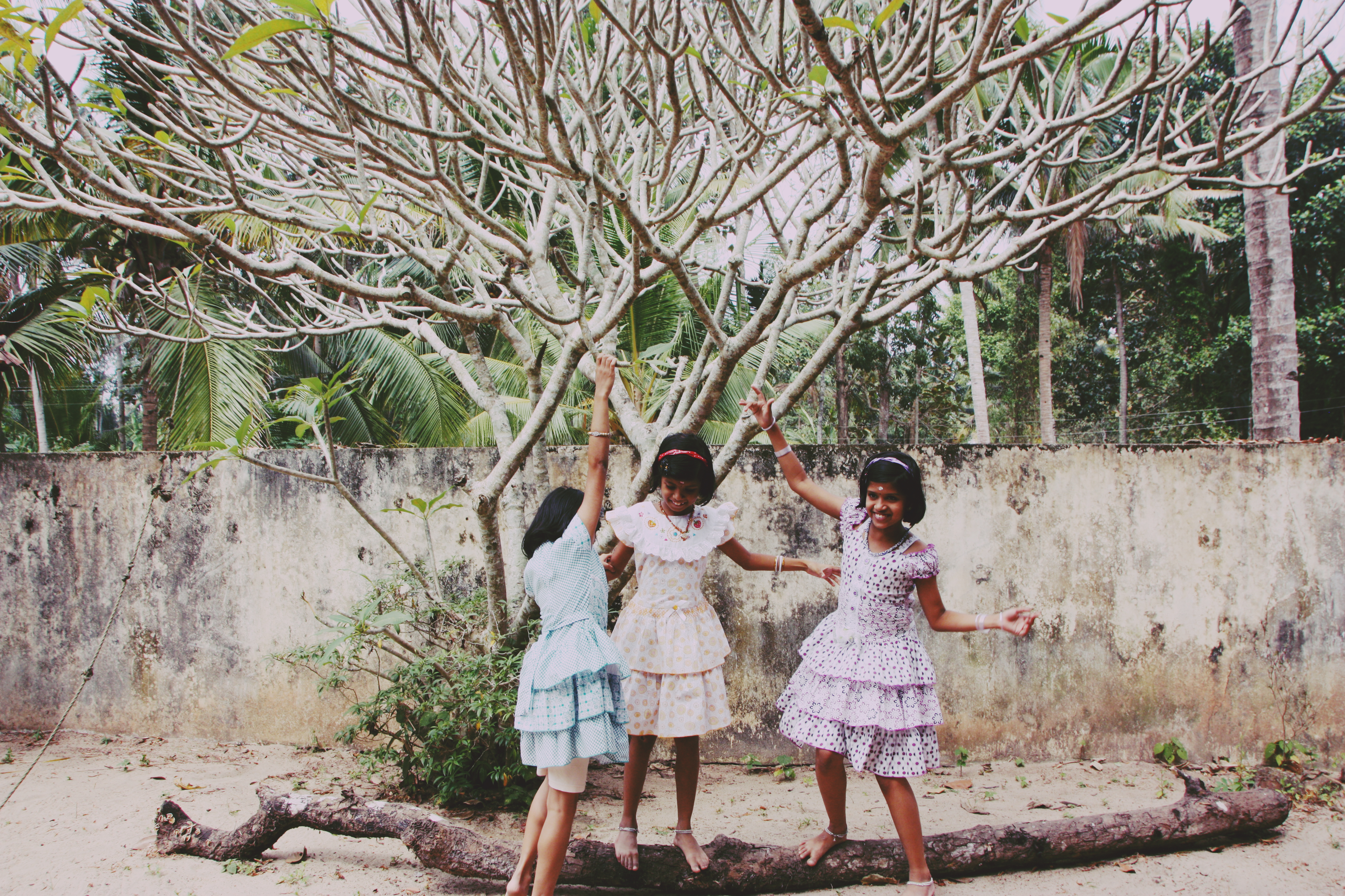 3 little girls in the temple