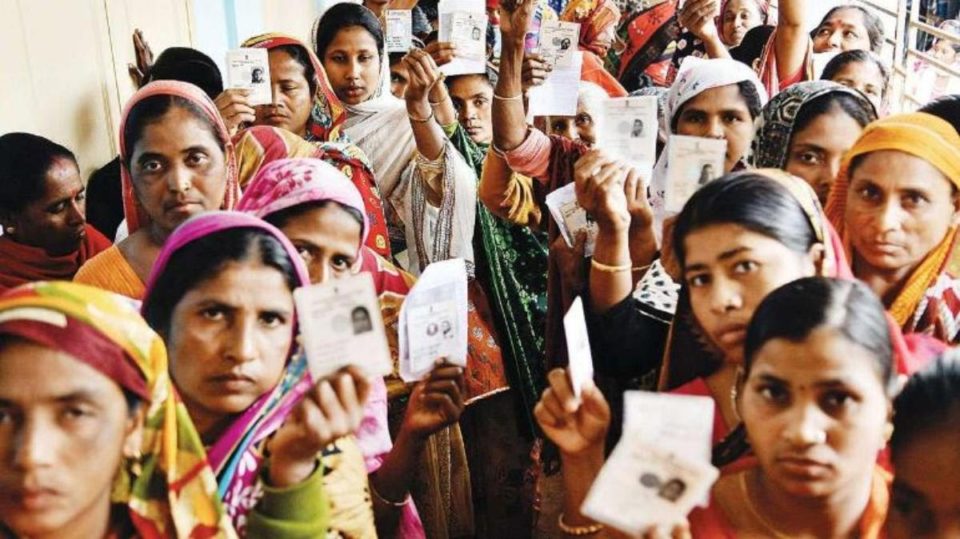 Maharashtra , Mumbai , Polling begins today in Maharashtra , Security beefed up in Mumbai and Maharashtra
