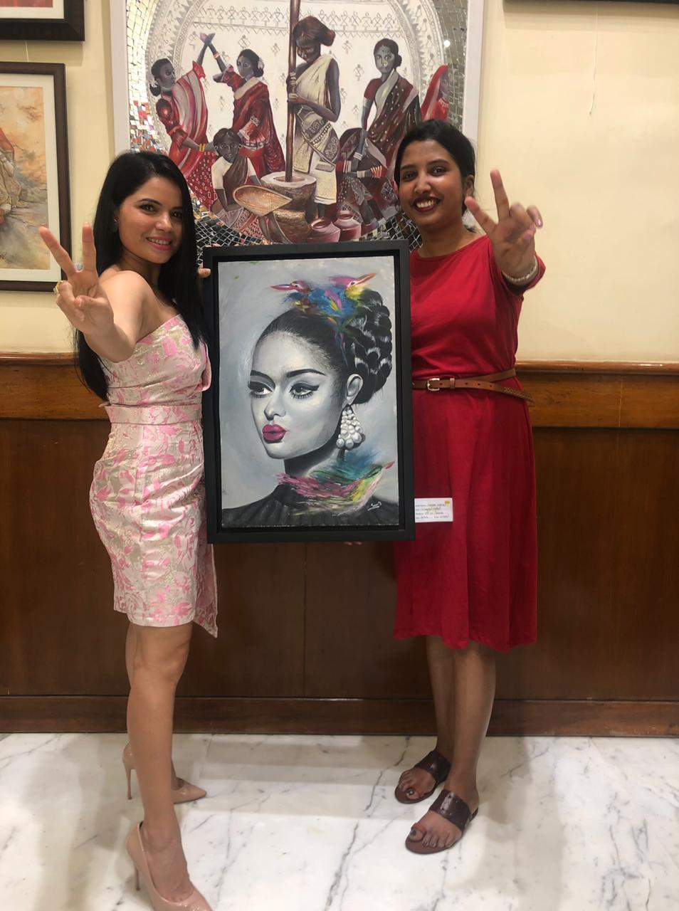 Mumbai : Mumbai  Actress Rekha Rana inaugurates an art exhibition in Mumbai