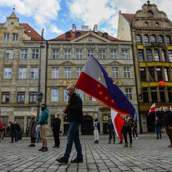 Covid 19 latest Update ,Poland to bring in lockdown from Dec. 28 to Jan 17,  Curfew will be imposed on New Year’s Eve,