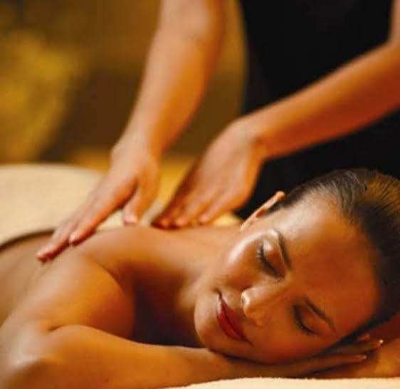 Oshiwara Police raids at Fusion Spa Massage Parlour In Lokhandwala for violating rules of Covid 19 , 2 held