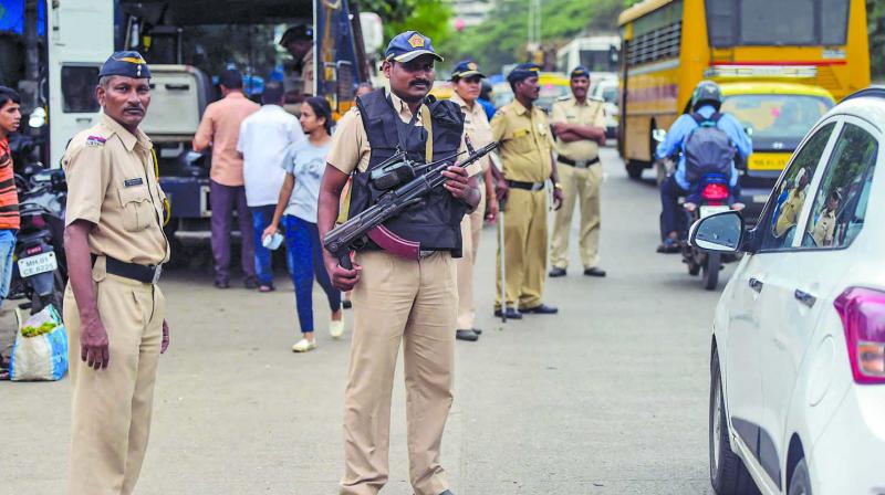Mumbai on High Alert  On New Year Eve Commissioner of Police clarifies on Khalistanis terror attack in Mumbai