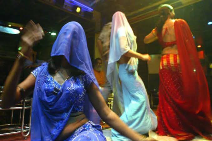 Mumbai police raids at Dhadkan Bar And Restaurant, Goregaon 32 held 15 Girls rescued