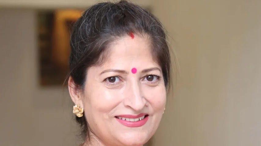 Swikriti Pradeep Sharma Withdraws Independent Nomination from Andheri East Constituency declared her support to Maha Yuti Candidate Murgi Patel