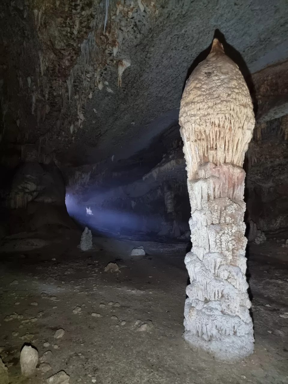 Hoq Cave