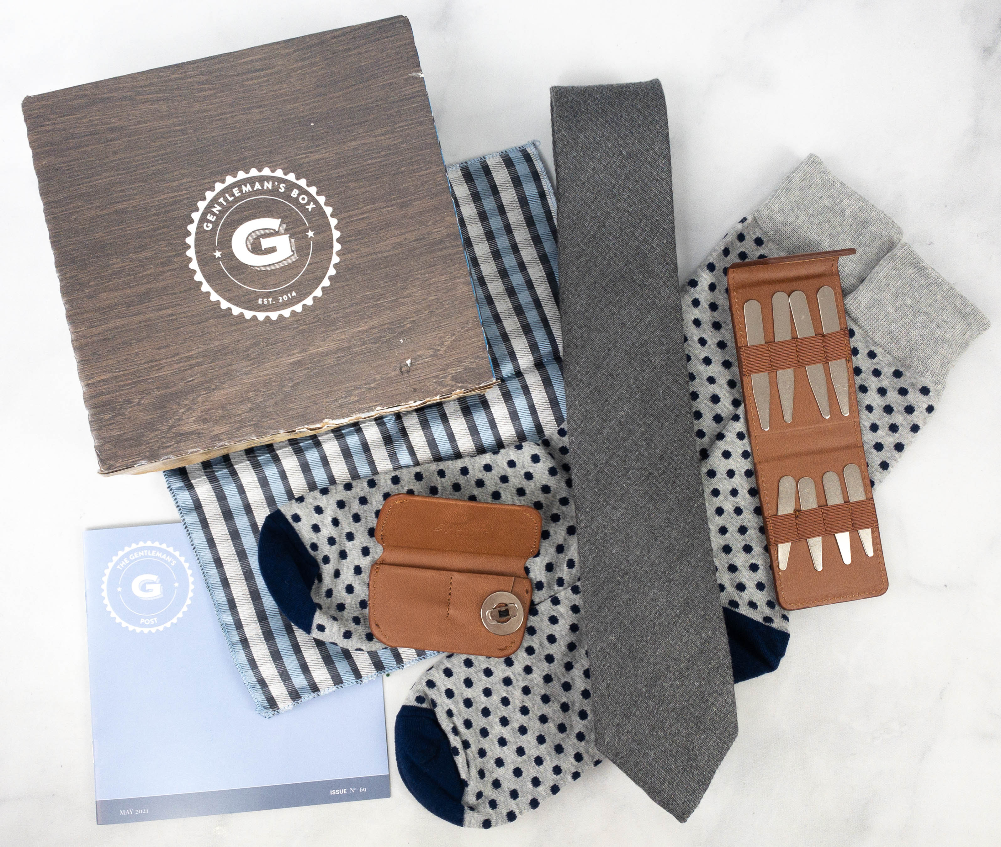 The Gentlemens Box - Artistic 8K Dark Patterns | Free Download