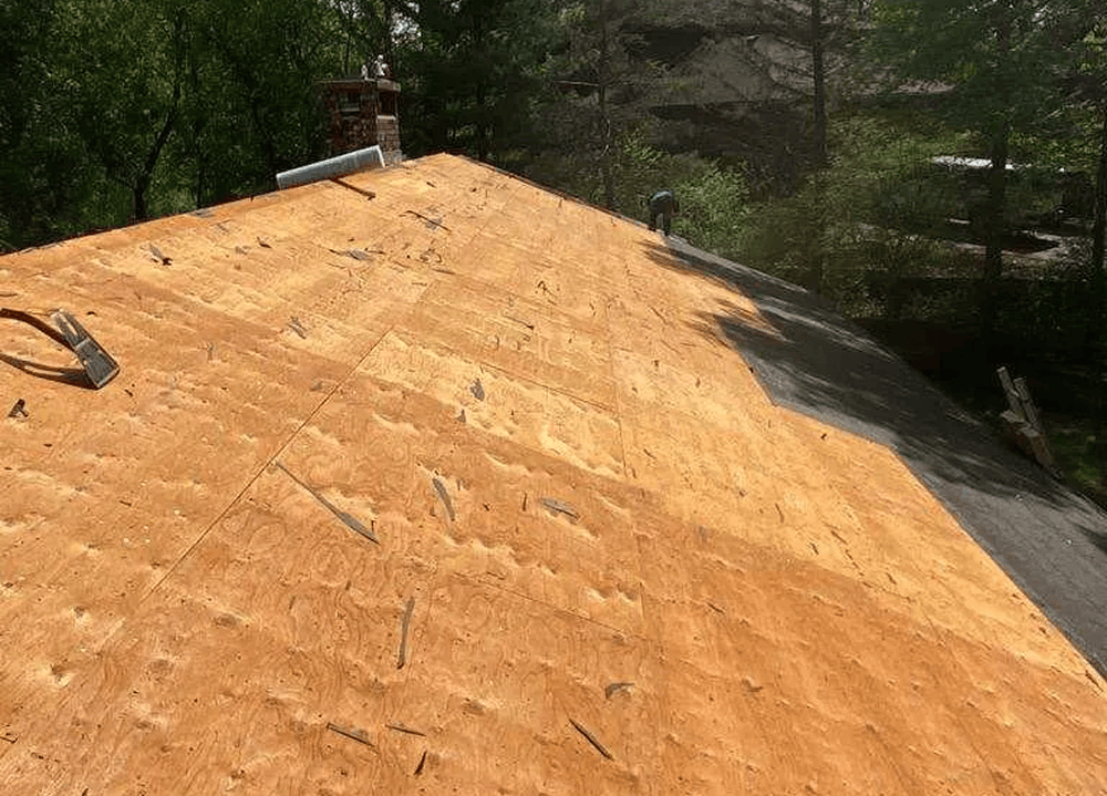 Herizon Builders providing roofing services