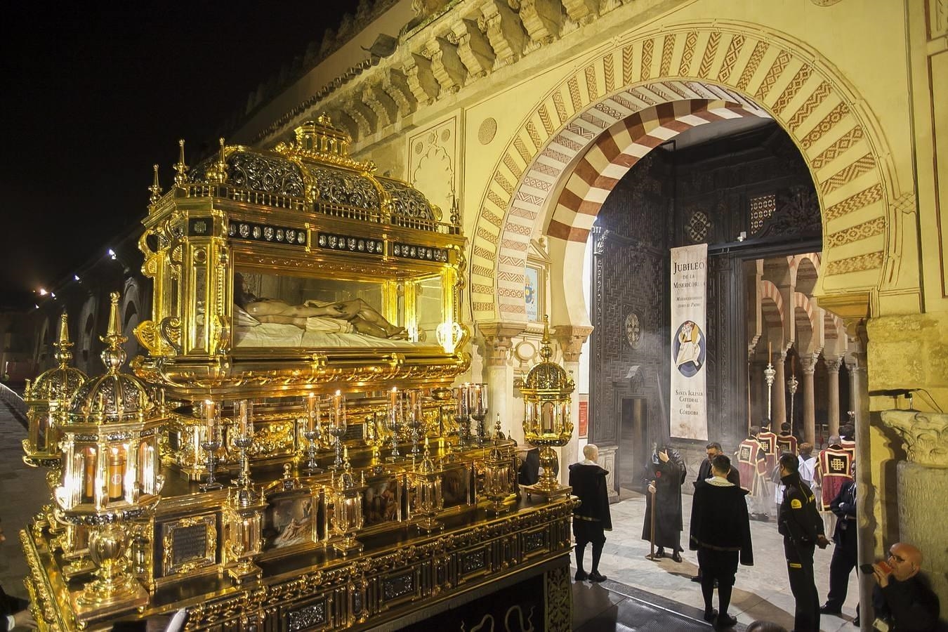 Viernes Santo 2016: Mejores imágenes – Hermandad del Santo Sepulcro de ...