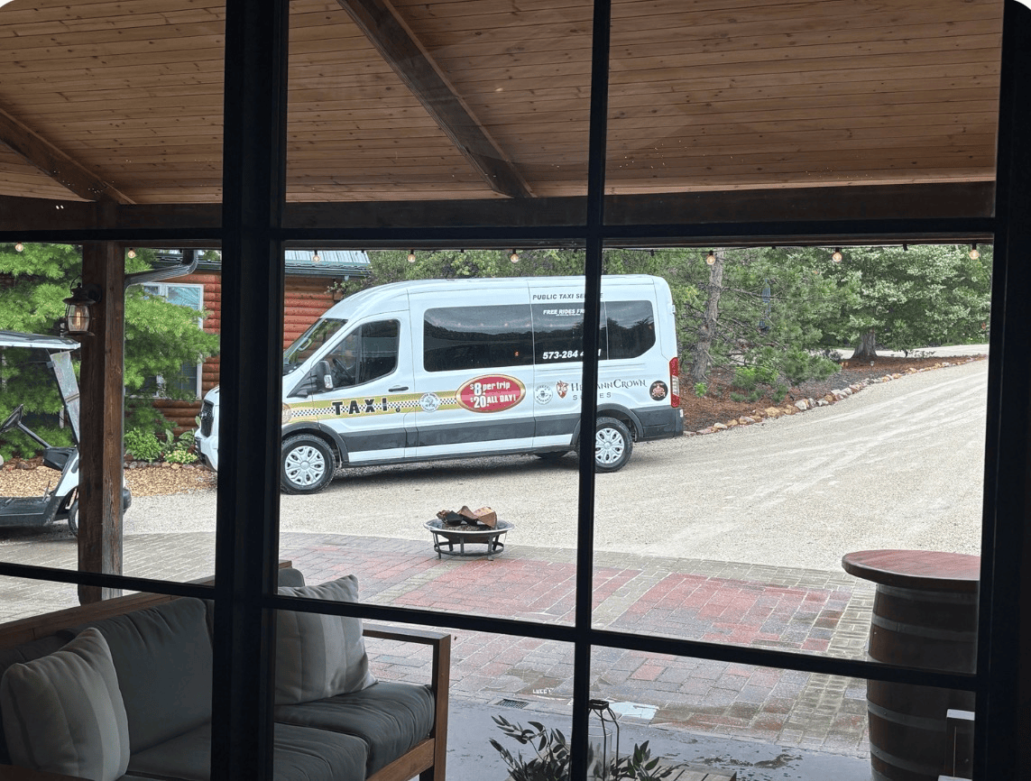 Hermann Crown public taxi and shuttle van
