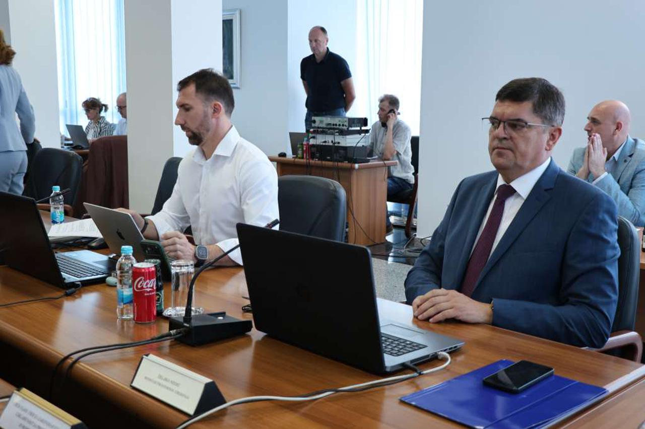 OVO SU NAJVAŽNIJE IZMJENE Zakona o roditeljima njegovateljima koje idu u Parlament FBiH