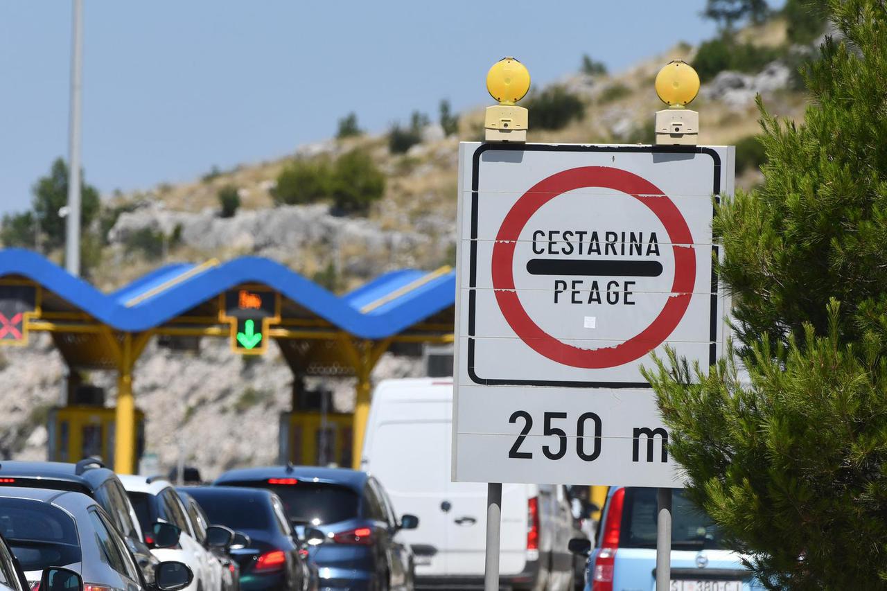 ZBOGOM NAPLATNIM KUĆICAMA Na autoceste stiže novi sustav, vozače očekuju velike promjene. EVO DETALJA