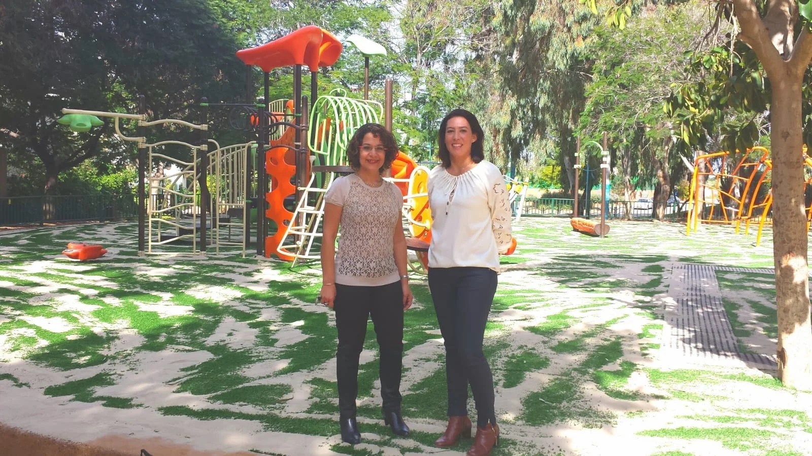 מיכל ברם וסימה פרי בפרויקט שיפוץ הגינות הציברויות